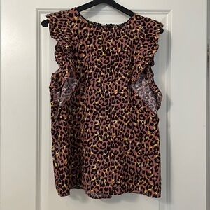 Beautiful animal print short sleeve ruffled blouse